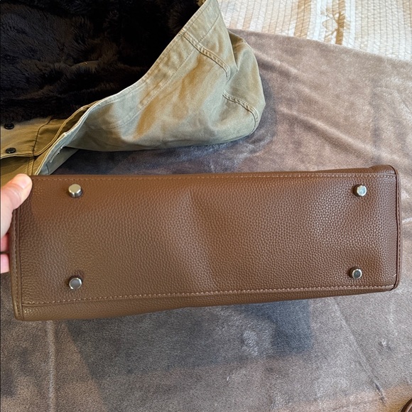 Urban Luxe Vegan Tote - Picture 6 of 8